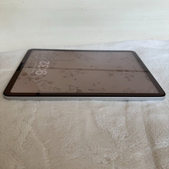 Apple iPad Air 10.9" 64GB, 2020 iPad Air 4th Generation - Excellent Condition - Picture 6 of 16